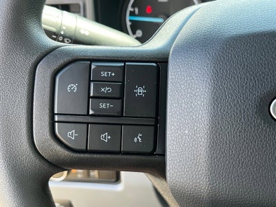 2025 Ford Super Duty F-600 DRW XL