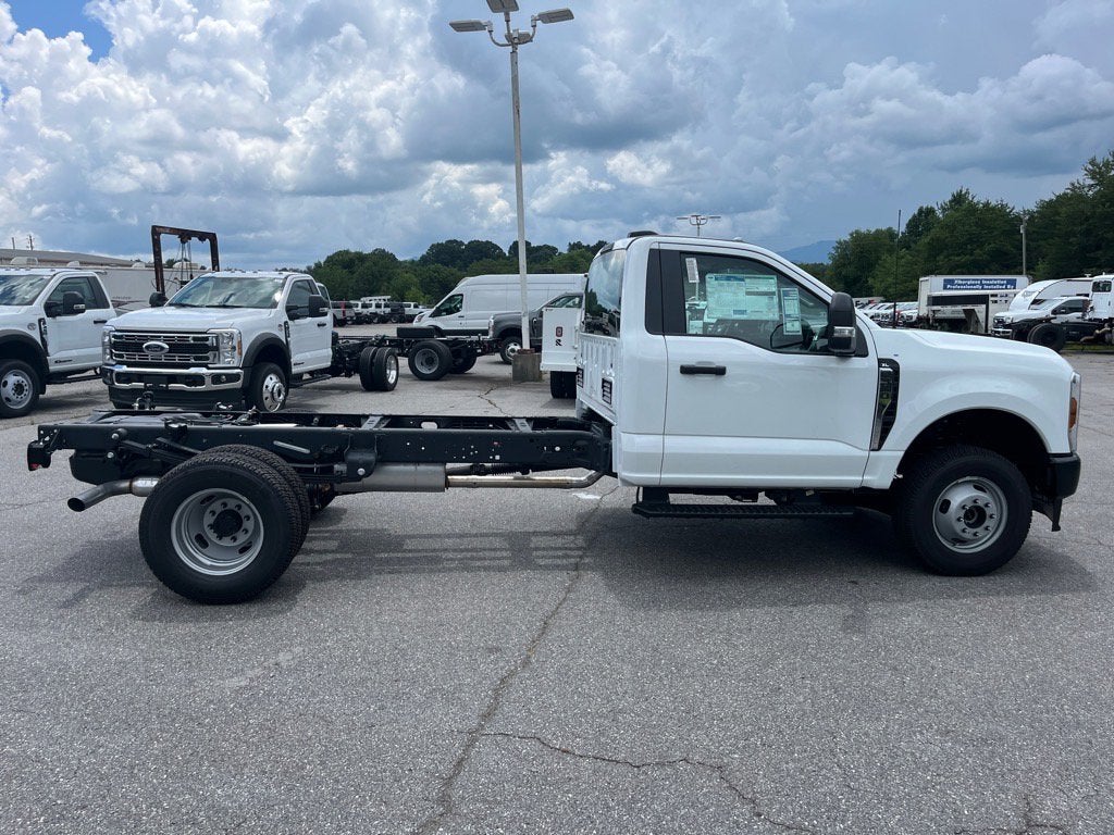 2025 Ford Super Duty F-350 DRW XL DRW