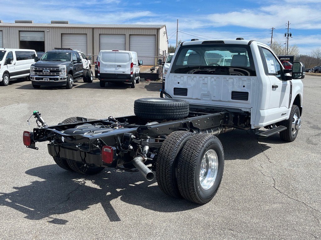 2025 Ford Super Duty F-350 DRW XL
