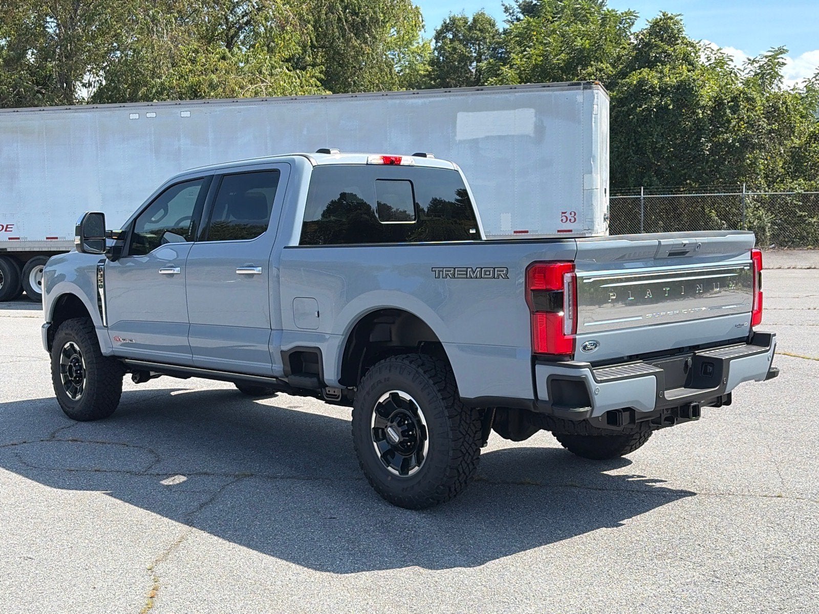 2026 Ford Super Duty F-350 SRW Platinum