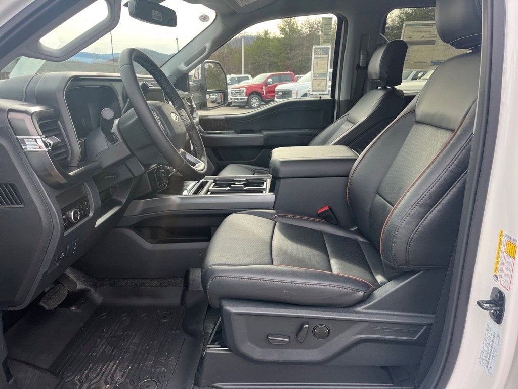 2026 Ford Super Duty F-350 SRW LARIAT