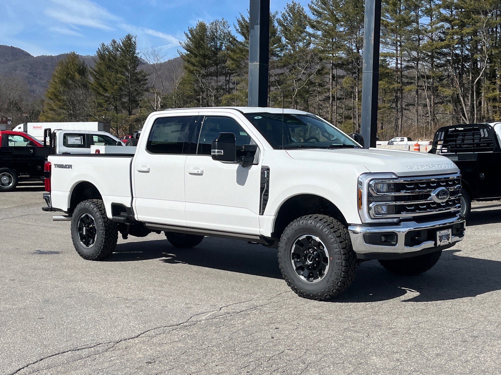 2026 Ford Super Duty F-350 SRW LARIAT